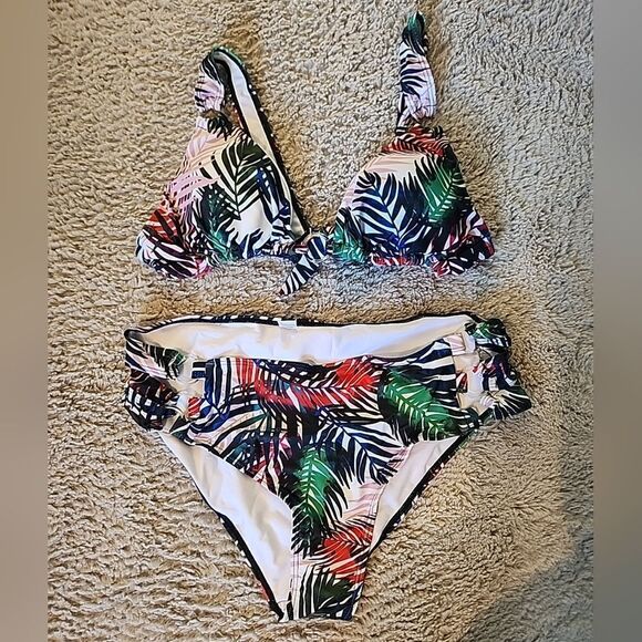 Meet Curve Swimsuit Blue Black Tropical Floral XXL Two Piece 2xl Bikini new - Picture 1 of 7